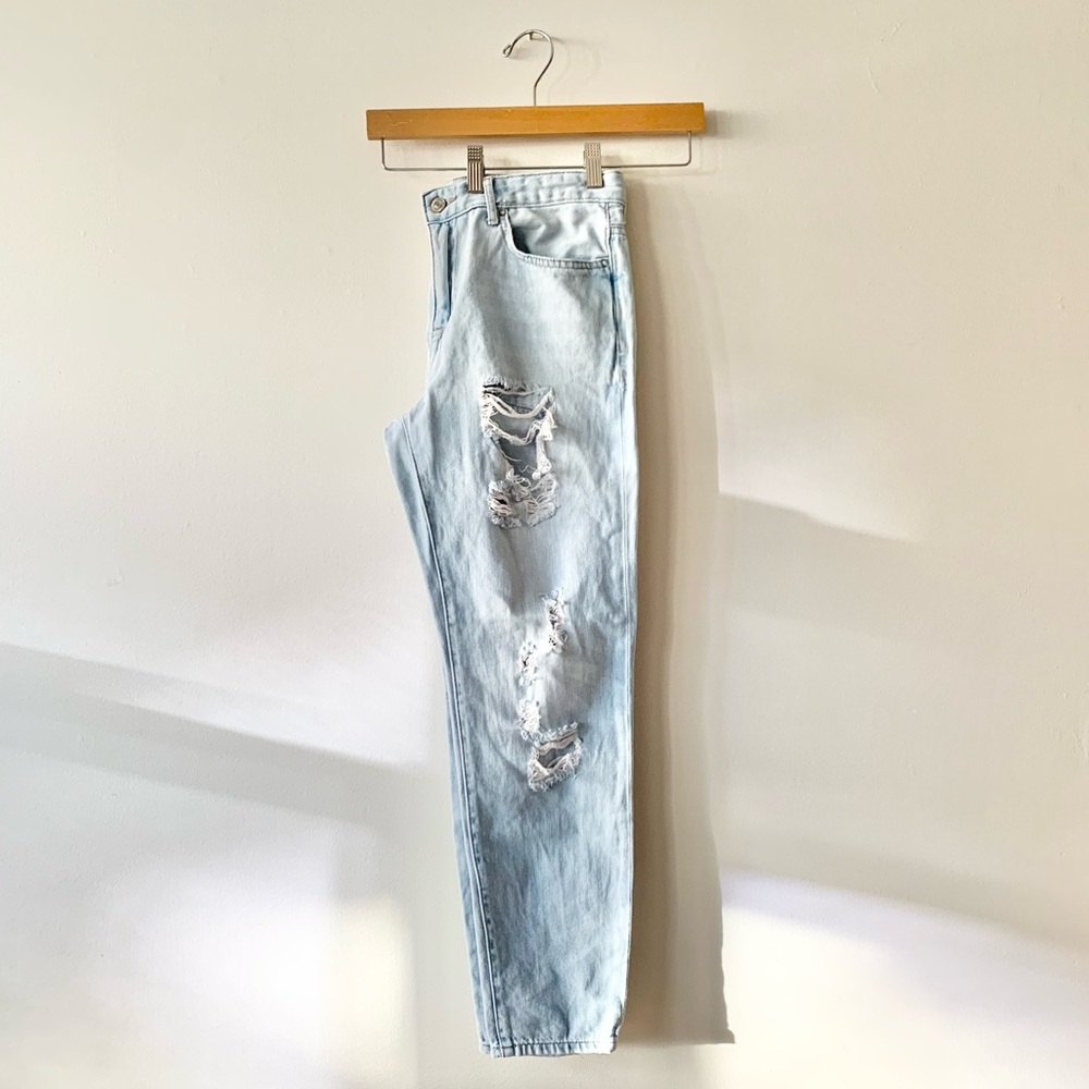 NEW Forever 21 Light Blue Ripped Boyfriend Jeans
